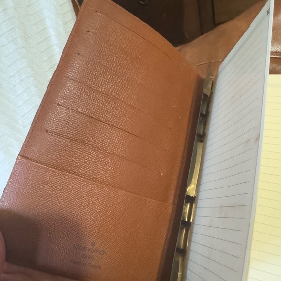 Louis Vuitton Monogram Agenda Cover - Picture 6 of 12